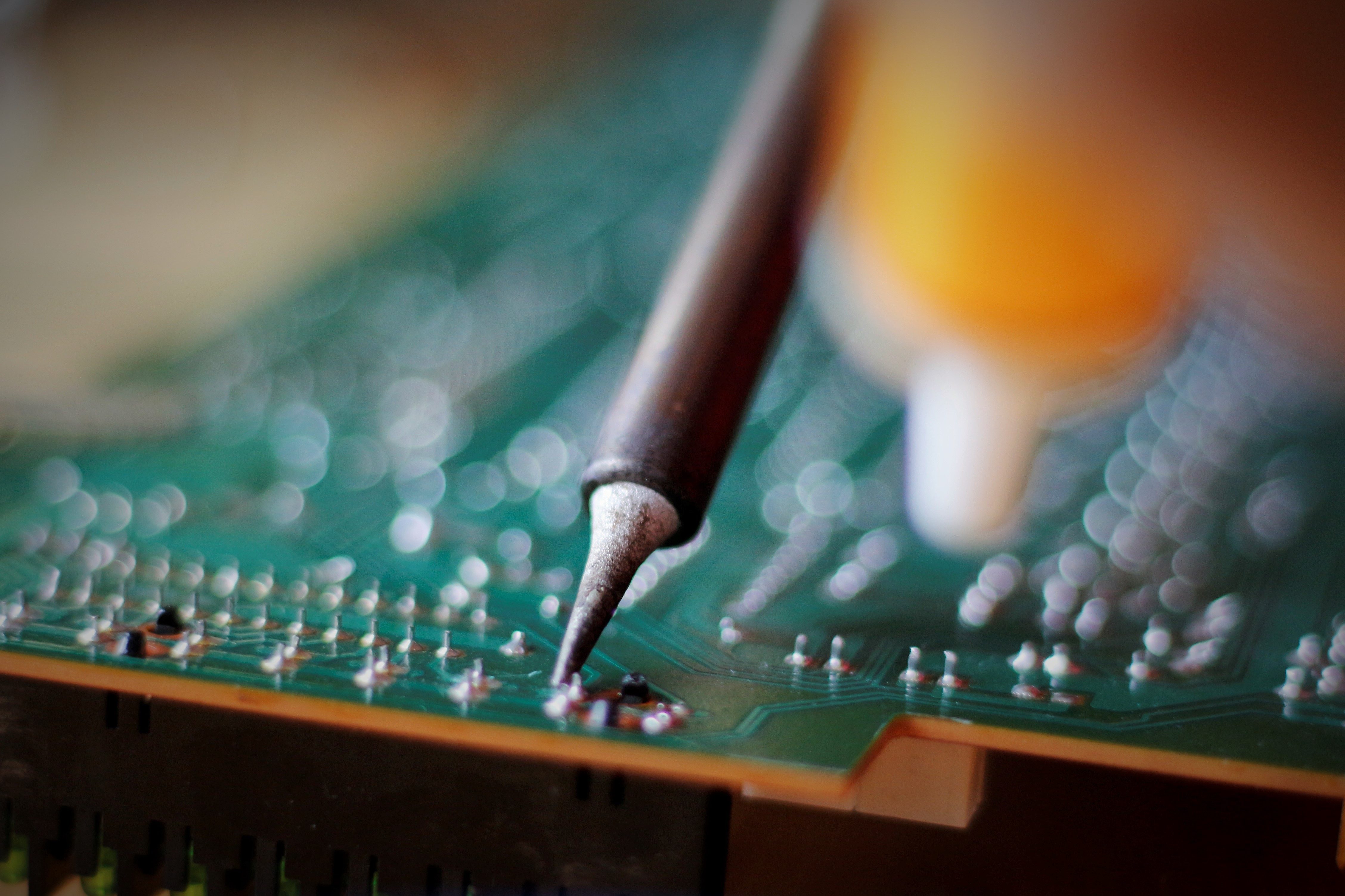 cropped-solder-1436106-1.jpg